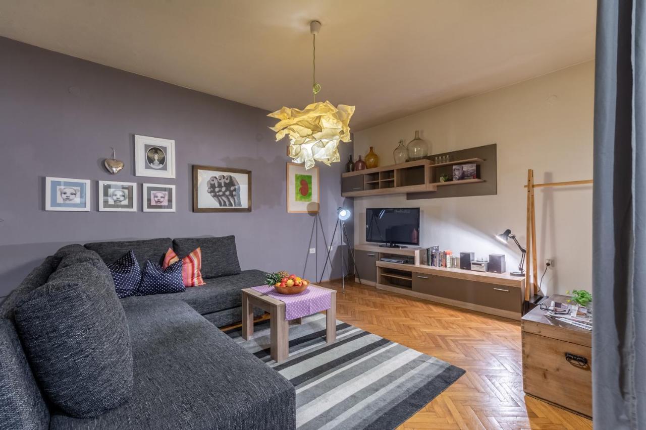 Apartment Lota With Heated Pool On Top Location Supetar Eksteriør billede