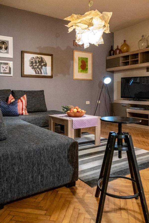 Apartment Lota With Heated Pool On Top Location Supetar Eksteriør billede