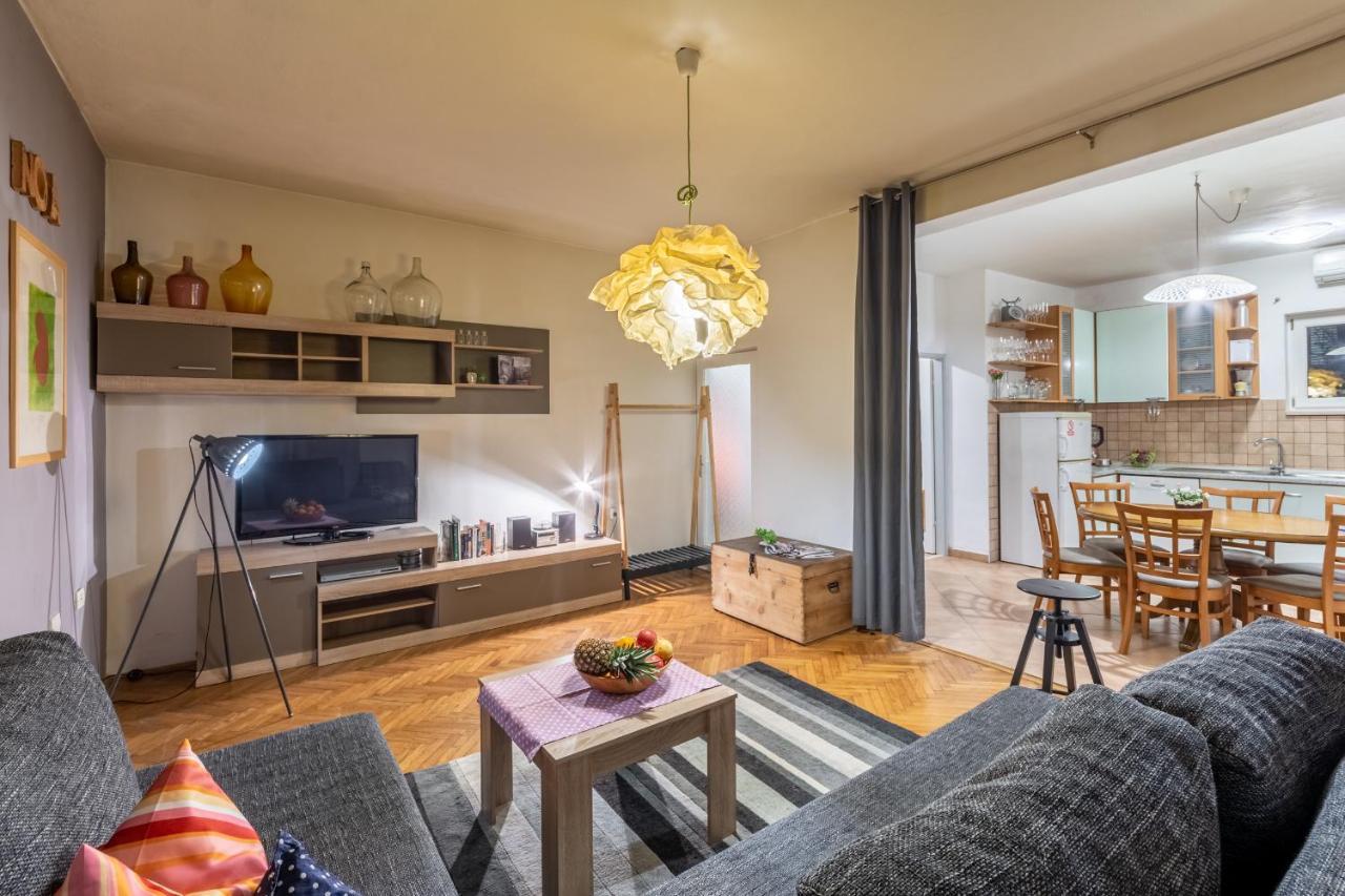Apartment Lota With Heated Pool On Top Location Supetar Eksteriør billede